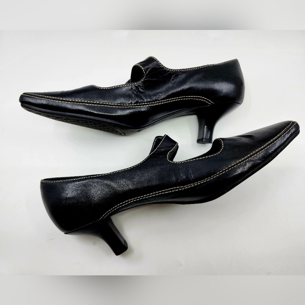 AEROSOLES Black Leather Mary Jane Buckle Heels Size 8 Topstitcing - Picture 4 of 9